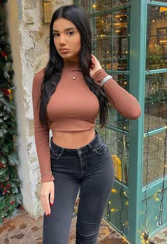 VIP call girls in Babarpur