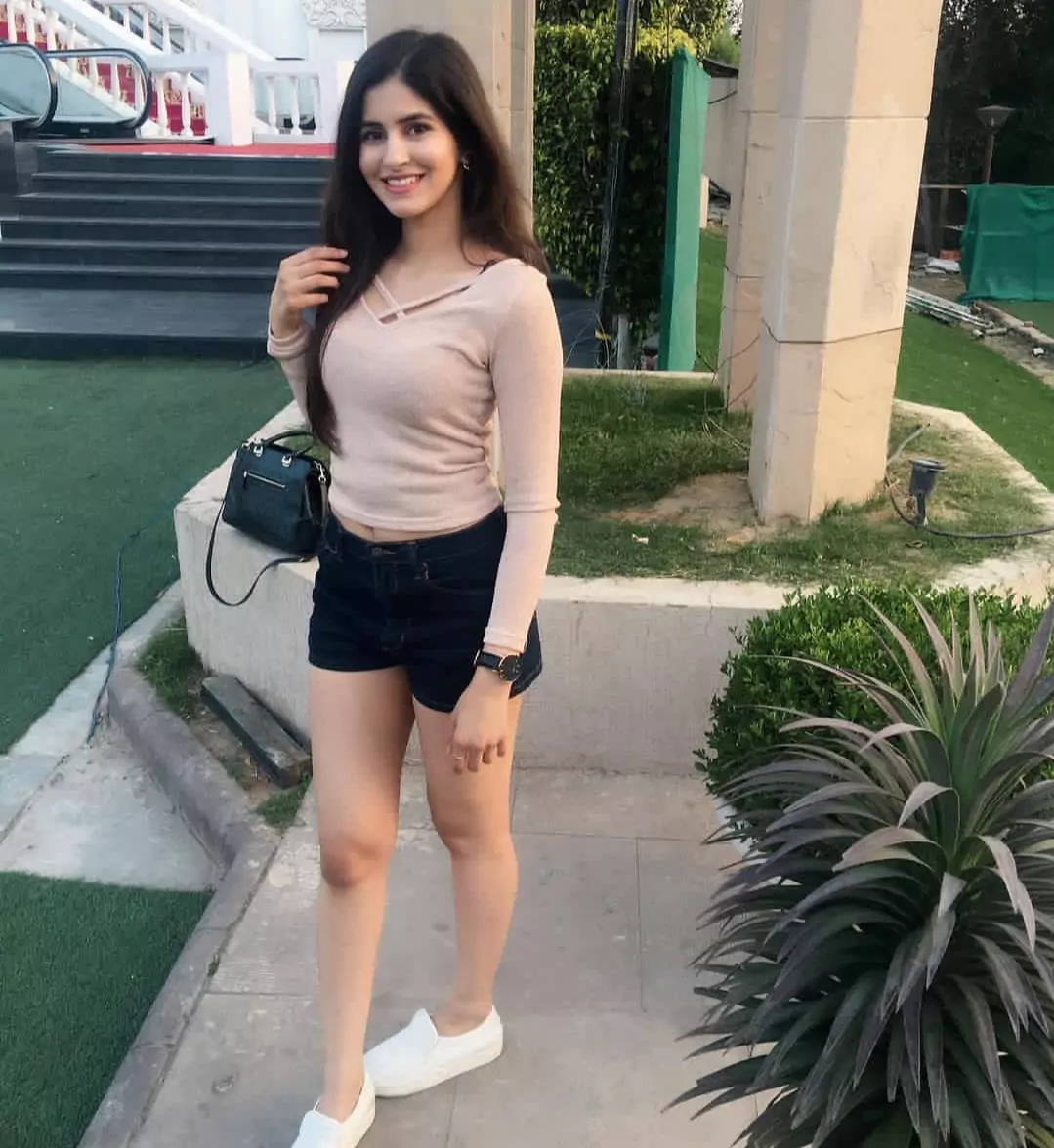 VIP call girls in Babarpur